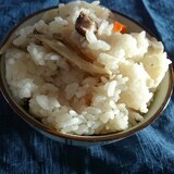 余った鍋つゆで　炊き込みご飯